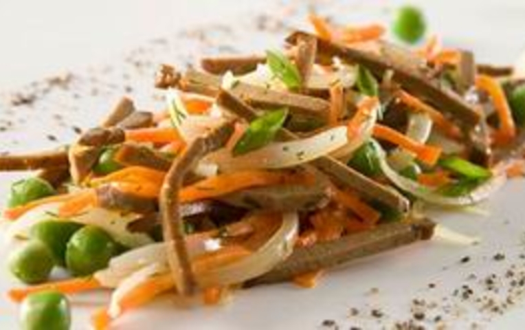 Салат из печени говяжьей рецепт с с маринованным луком и Салат из печени говяжьей рецепт с с маринованным луком и