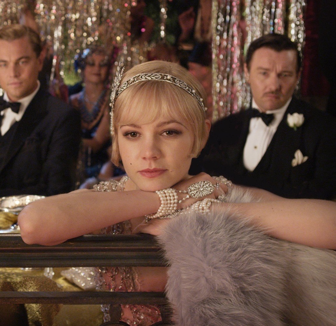 essay on gatsby's love for daisy