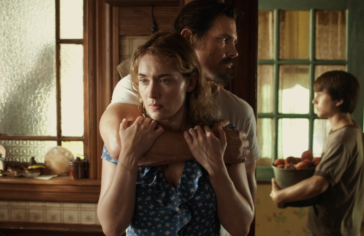 porno-filmi-zalozhnitsa-onlayn-kuklu-barbi-trahayut