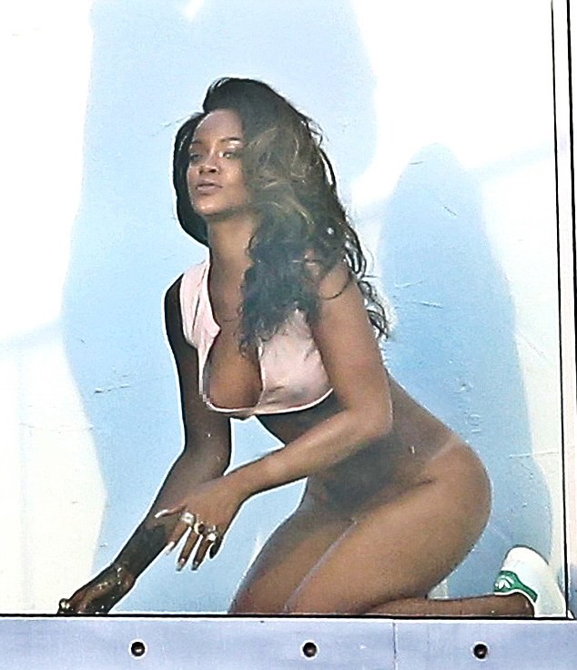 Rihanna фото голая
