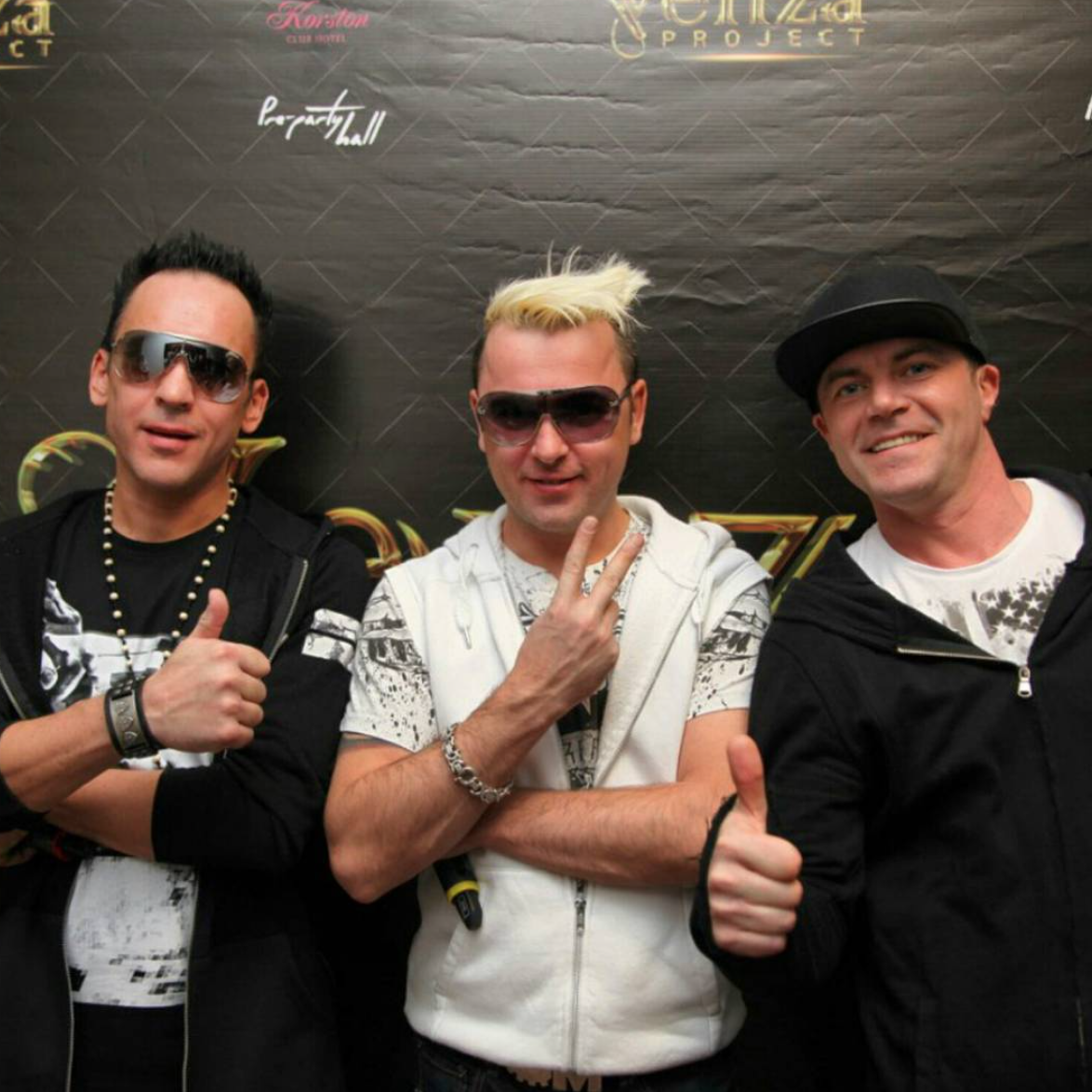 Сергей суровенко аморалов. Группа отпетые мошенники 1997. Алексей радченко отпетые мошенники. Солист отпетых. Солист отпетых.