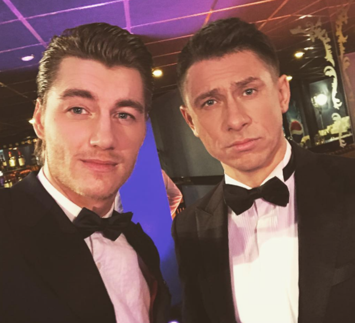 Воробьев и батрутдинов холостяк. Холостяк батрутдинов и воробьев. Воробьев и батрутдинов холостяк. Тимур батрутдинов. Тимур батрутдинов с розой.