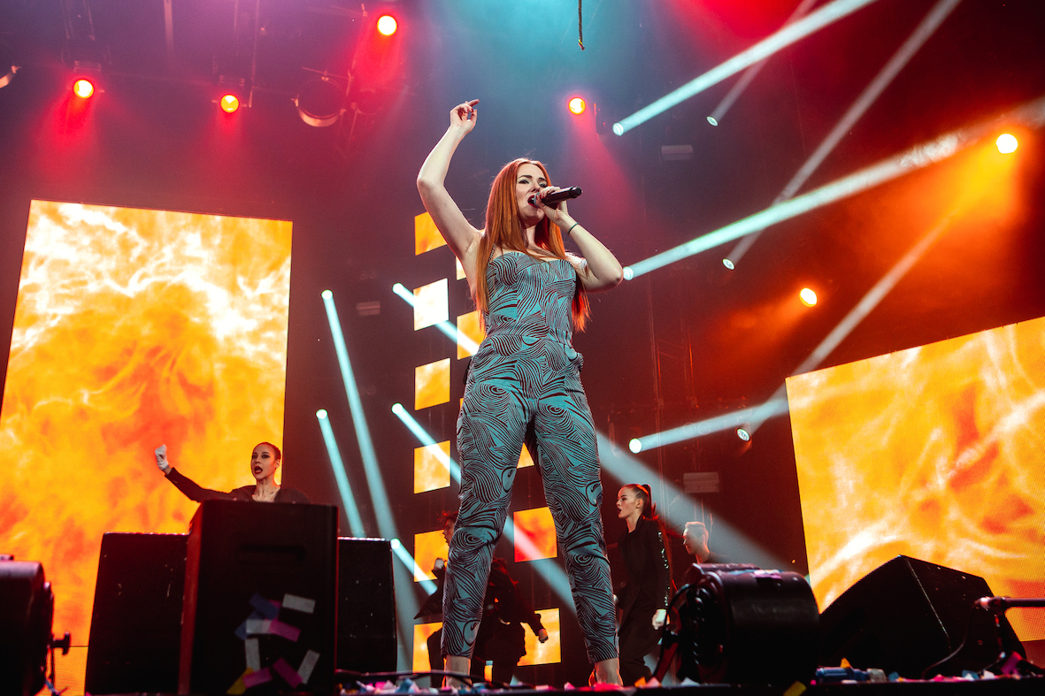 Дискотека муз тв золотые хиты 2022. Муз тв хит. Дискотека муз тв золотые хиты. Дискотека муз тв золотые хиты. Золотые хиты 2023.