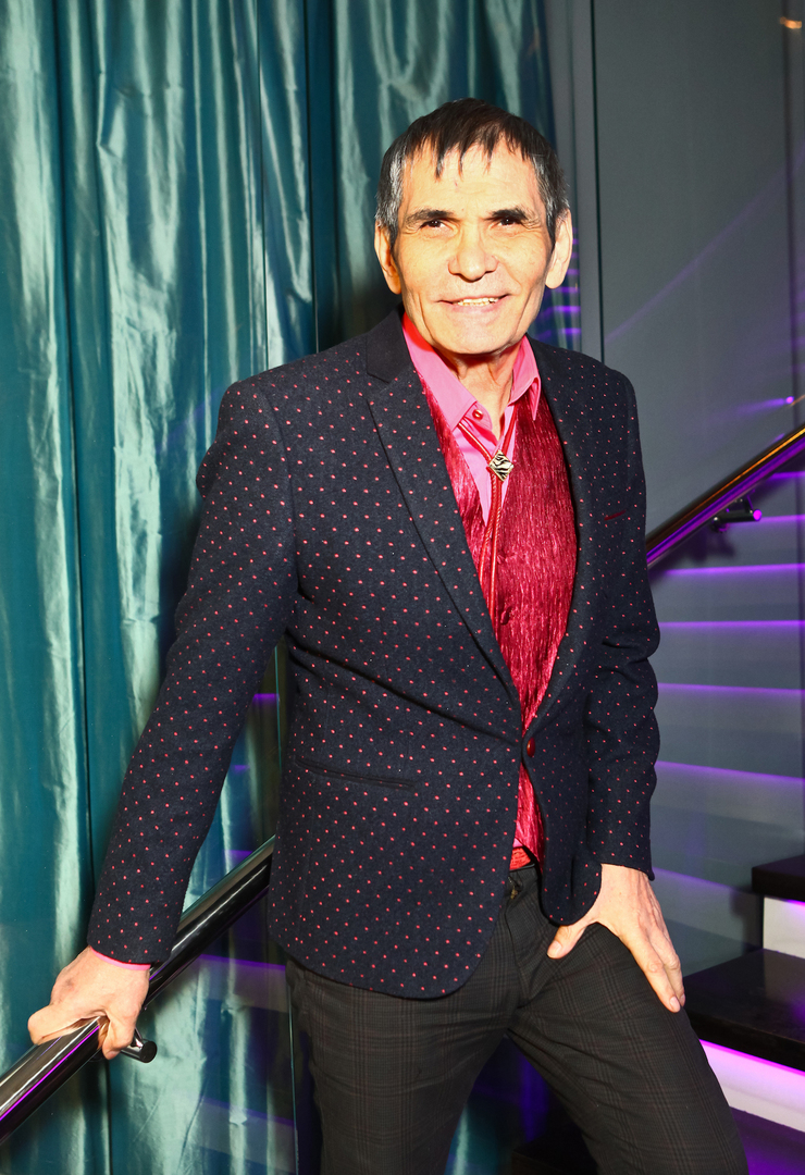 Бари алибасов фото. Бари алибасов 2022. Первая группа бари алибасова. Первая группа бари алибасова. Бари алибасов в молодости.