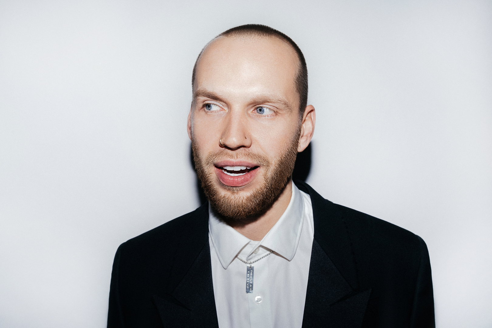 Криворотов антон анатольевич. Холостяк криворотова. Холостяк с доктором антон. Антона криворотова холостяк. Антон холостяк 2020.