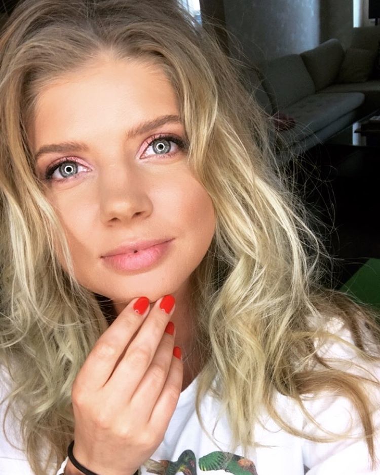 Копия бывшего? Настя Задорожная показала лицо своего