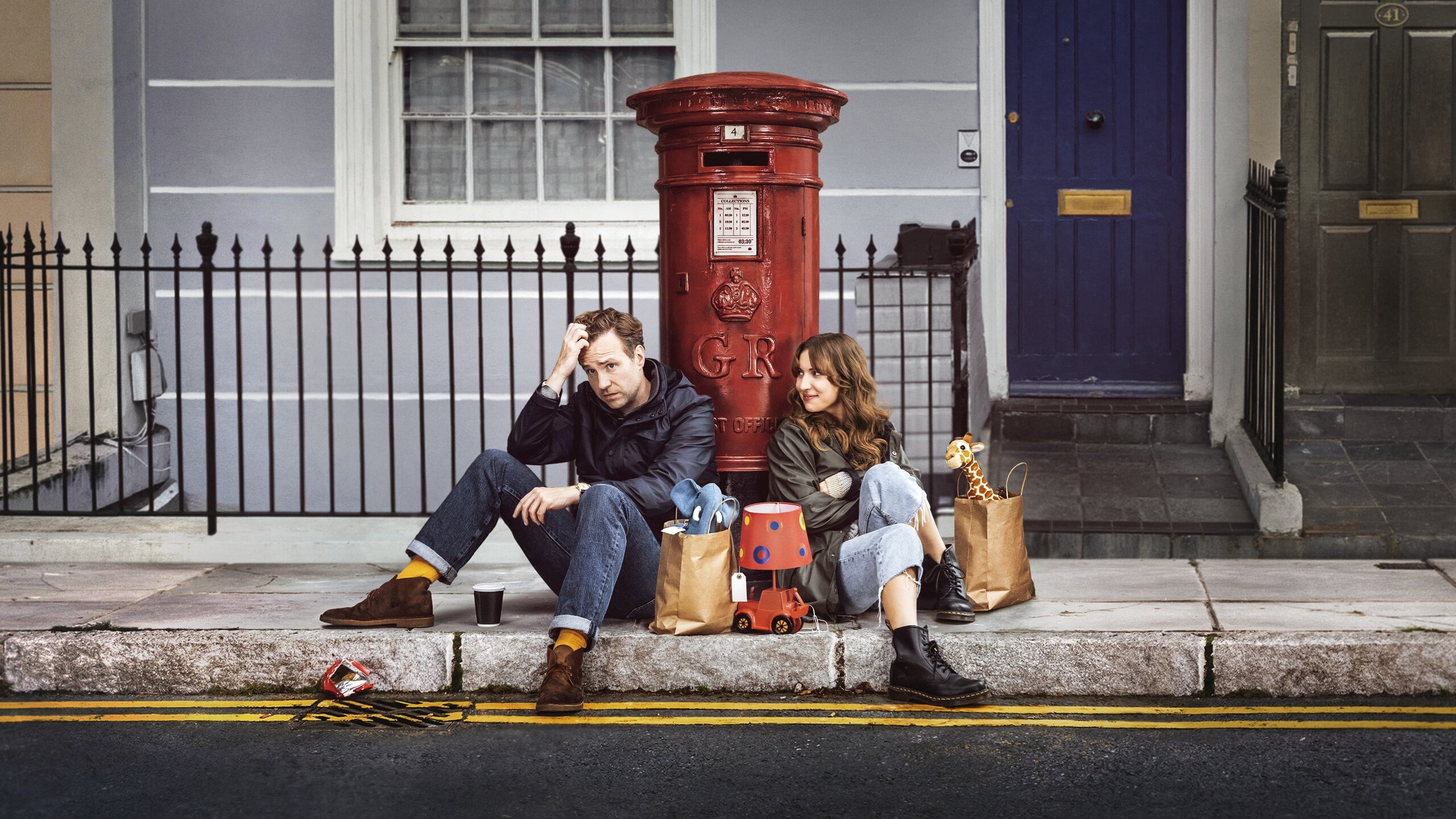 Спорт мотивация. Студент за учебой. Математические вычисления на доске. Мостик человек. Математик у доски.