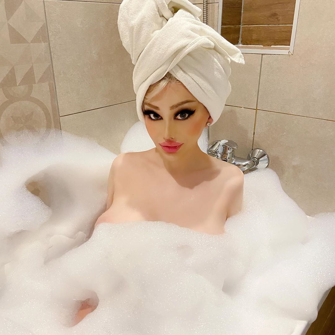 doamna in varsta caut baiat tanar cupcini брачные сообщения в купчинь
