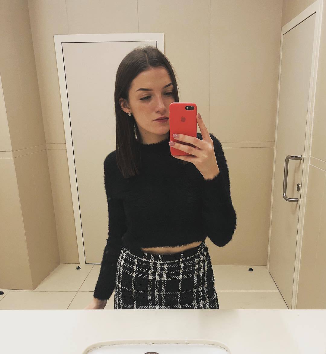 Тима белорусских дочь. Девочка тимы. Team spirit женская команда. Тима белорусских жена. Девушка mira team spirit.