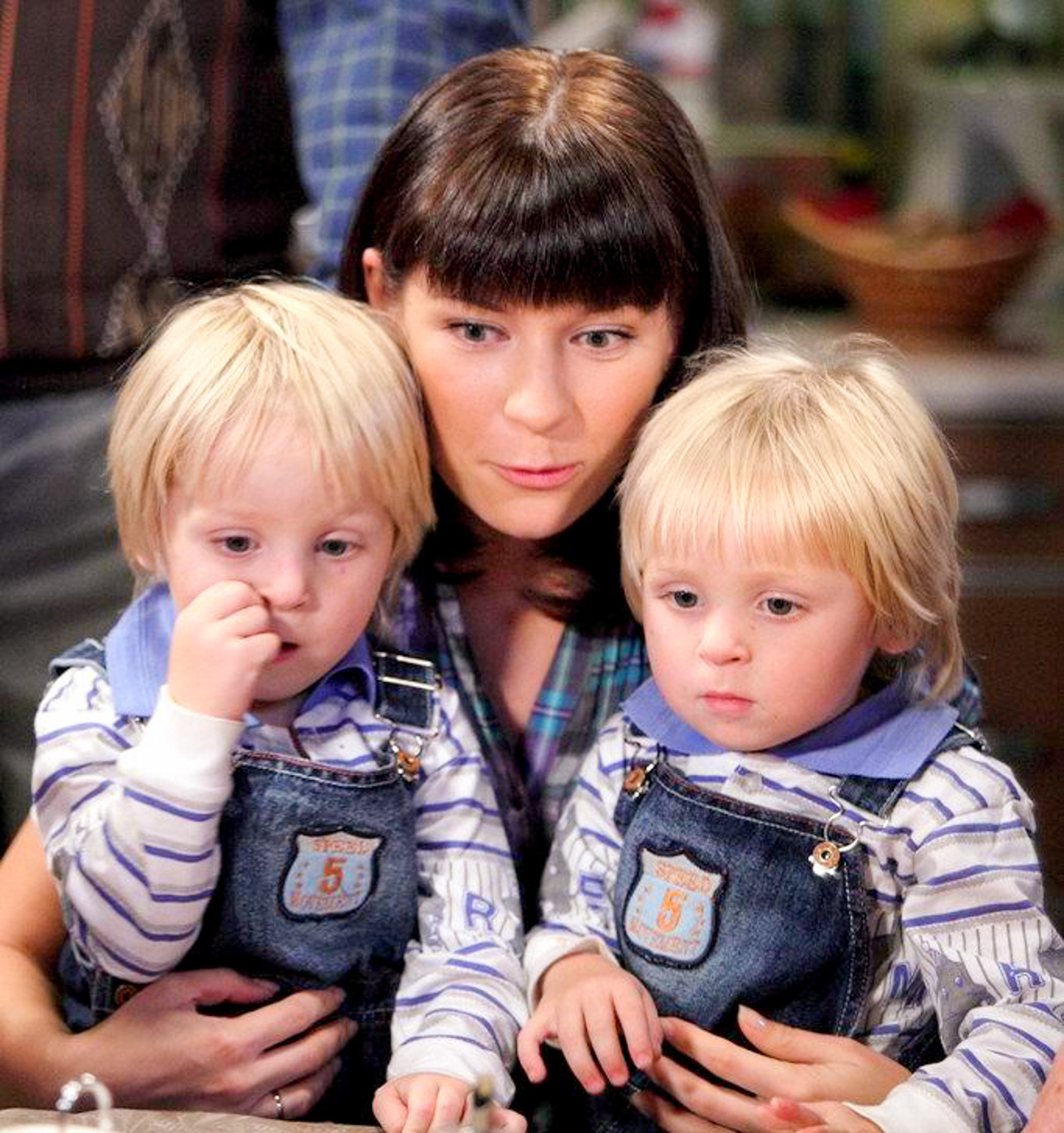 Киря и филя воронины. Филипп и кирилл михины. Киря и филя воронины. Филипп и кирилл воробьевы (михины). Кирилл михин воронины.