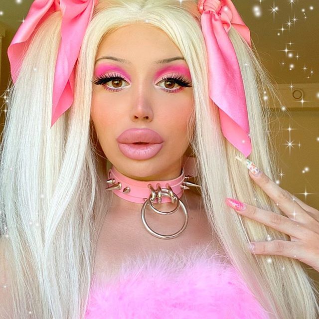 Сисси бимбо. Бимбо Сисси. Бимбо Сисси Бимбо. Fake Lips Бимбо Сисси