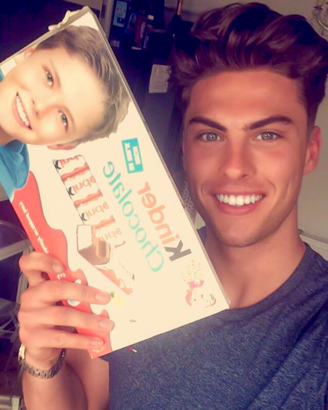 Парень вырос. Парень вырос. Джейк ти остин пресс. Мы поколение мужчин выращенных женщинами. Джош бейтсон киндер шоколад.