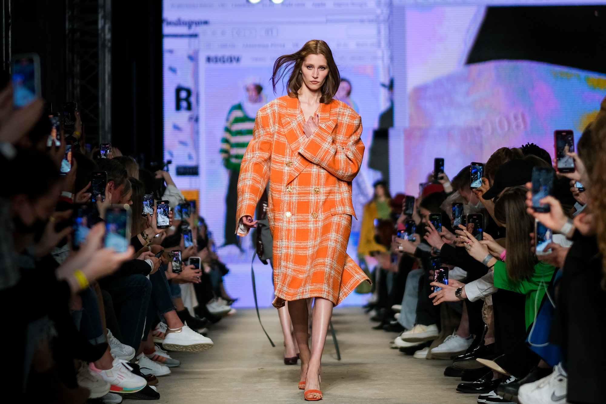 Неделя моды в москве. Фэшн мероприятие на улице. Приз неделя моды в москве. Сальваторе феррагамо 2022 показ. Sochi fashion week 2022 сочи.