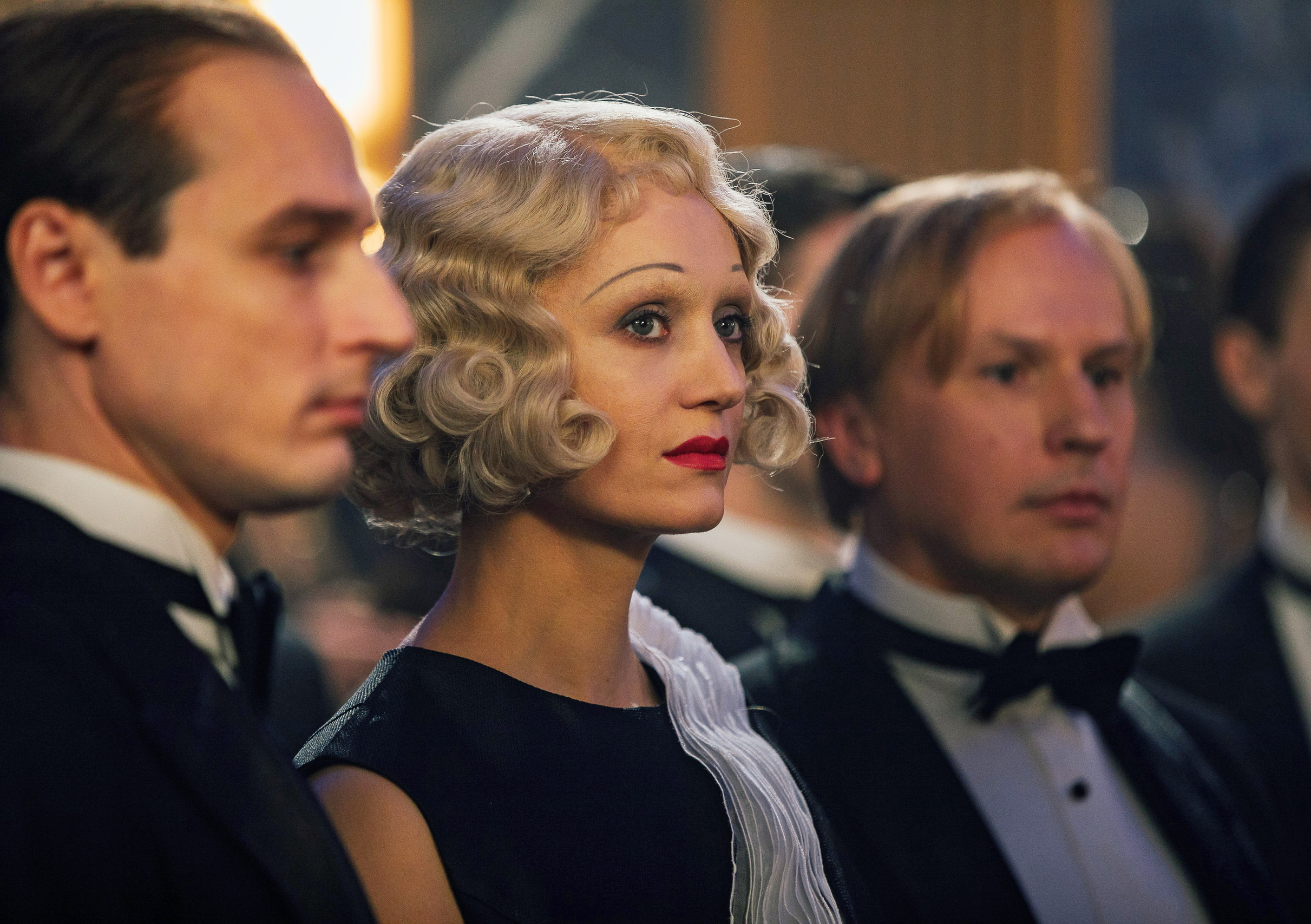 Каллэн мулвей первый мститель. Премьера первого кинофильма. Премьера первого кинофильма. Бастер китон кадры. Кинооператор бастер кадры.