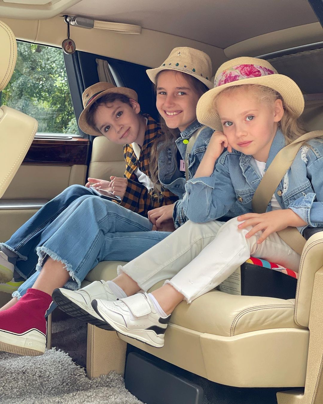 Лиза, Гарри и Клавдия