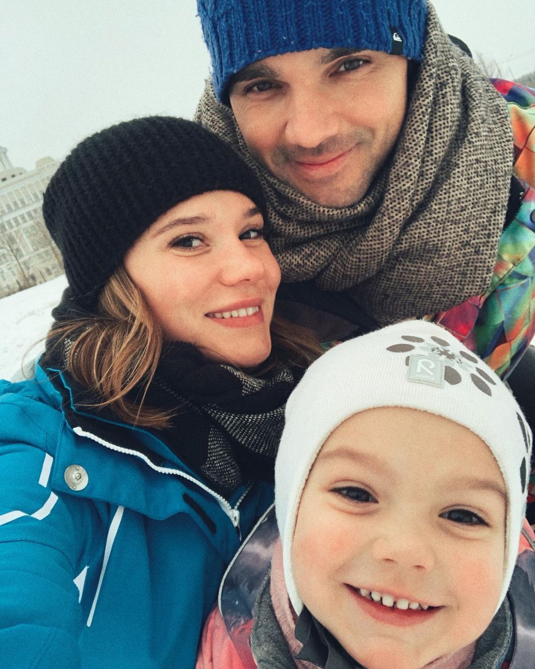 Галина Безрук и Артем Алексеев с дочерью