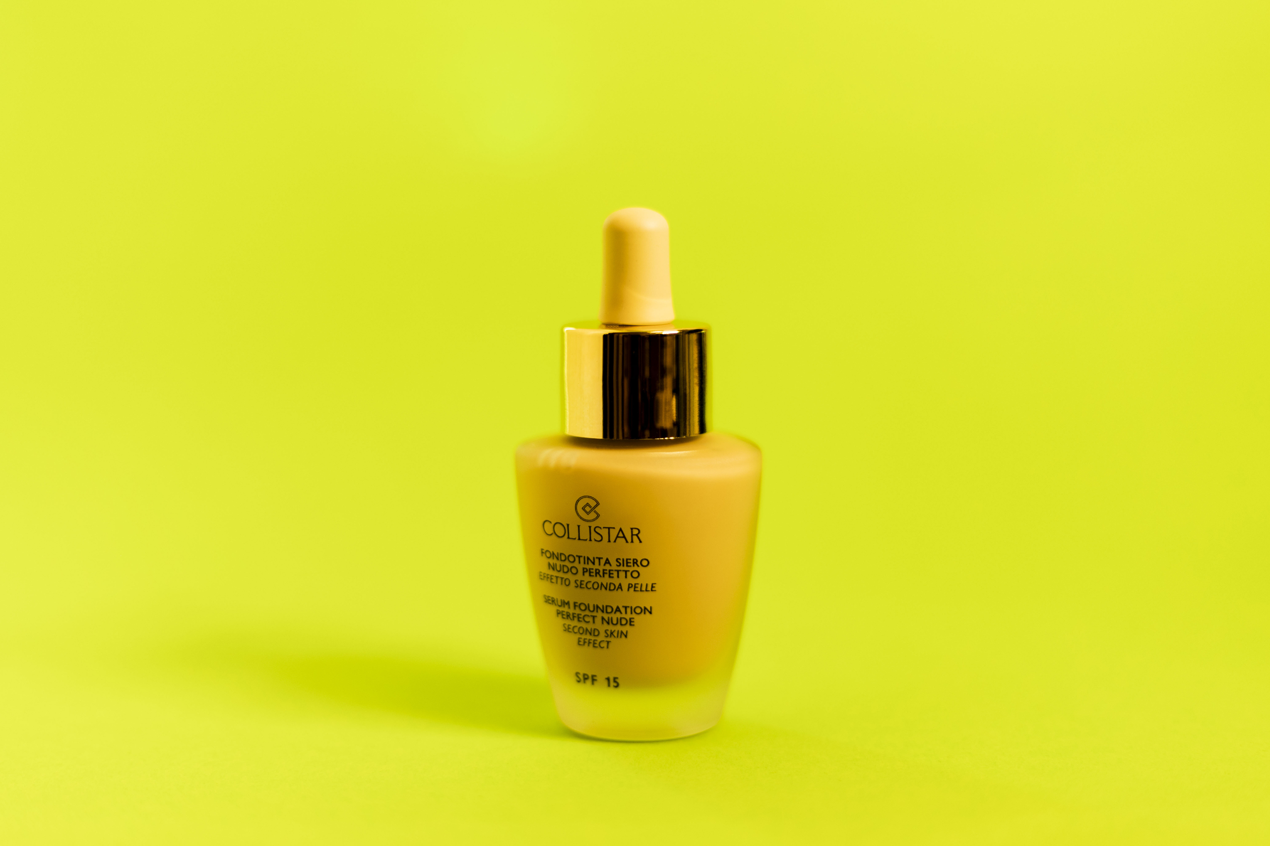 Тональная основа-сыворотка Perfect Nude SPF 15, Collistar, 4049 руб.