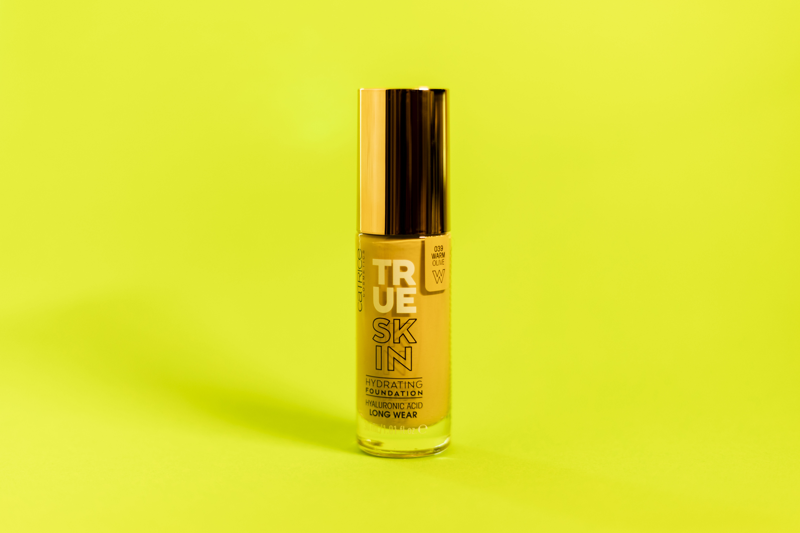 Увлажняющая тональная основа True Skin Hydrating Foundation, Catrice, 679 руб. 