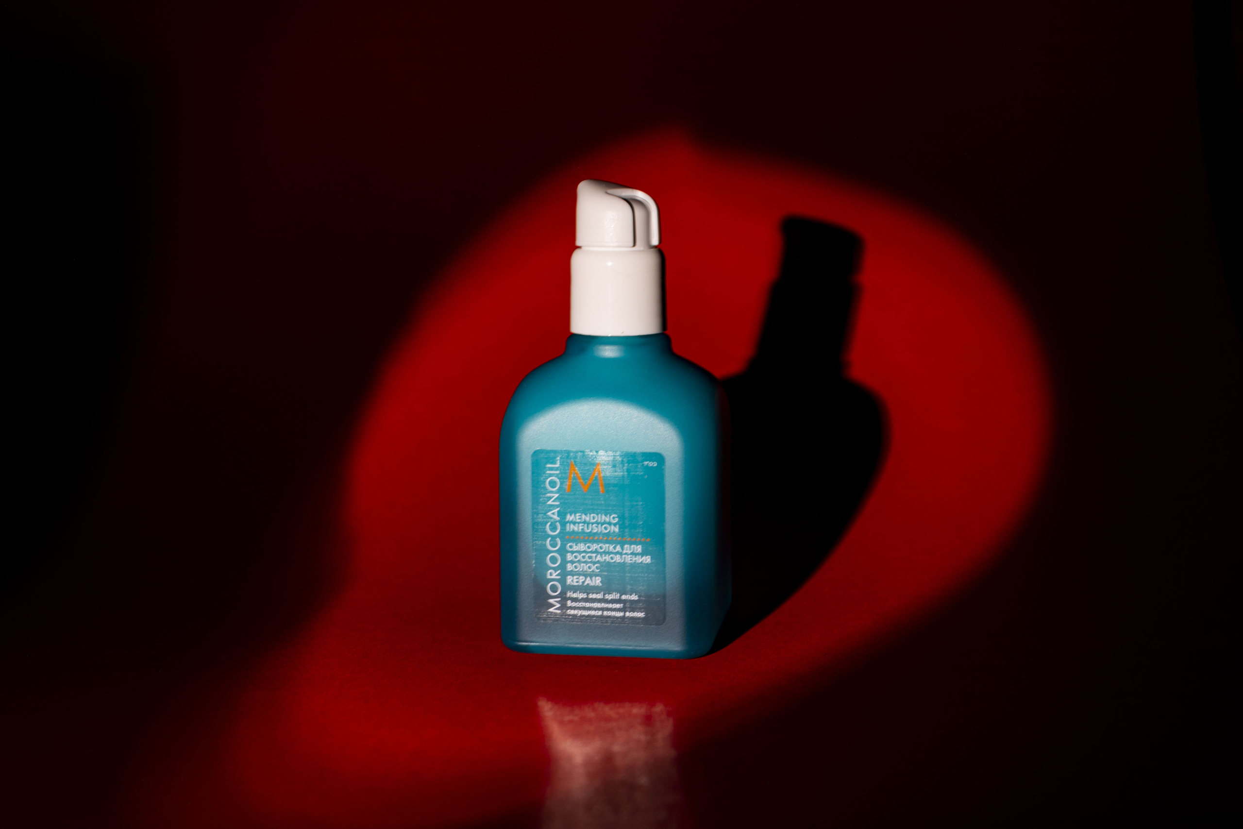 Сыворотка для восстановления волос Mending Infusion, Moroccanoil, 4020 руб.