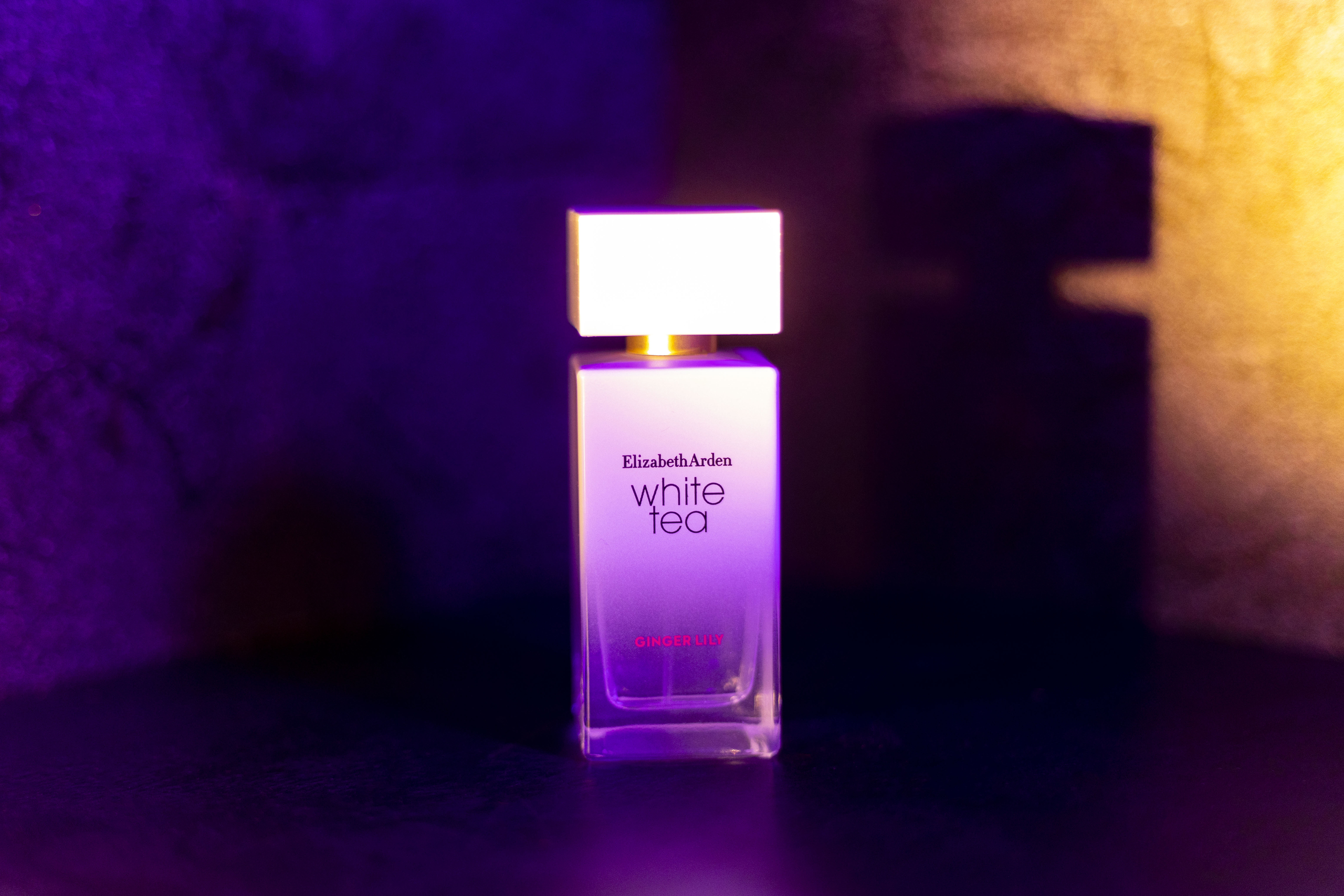 Аромат Ginger Lily, White Tea, Elizabeth Arden, 1137 руб.