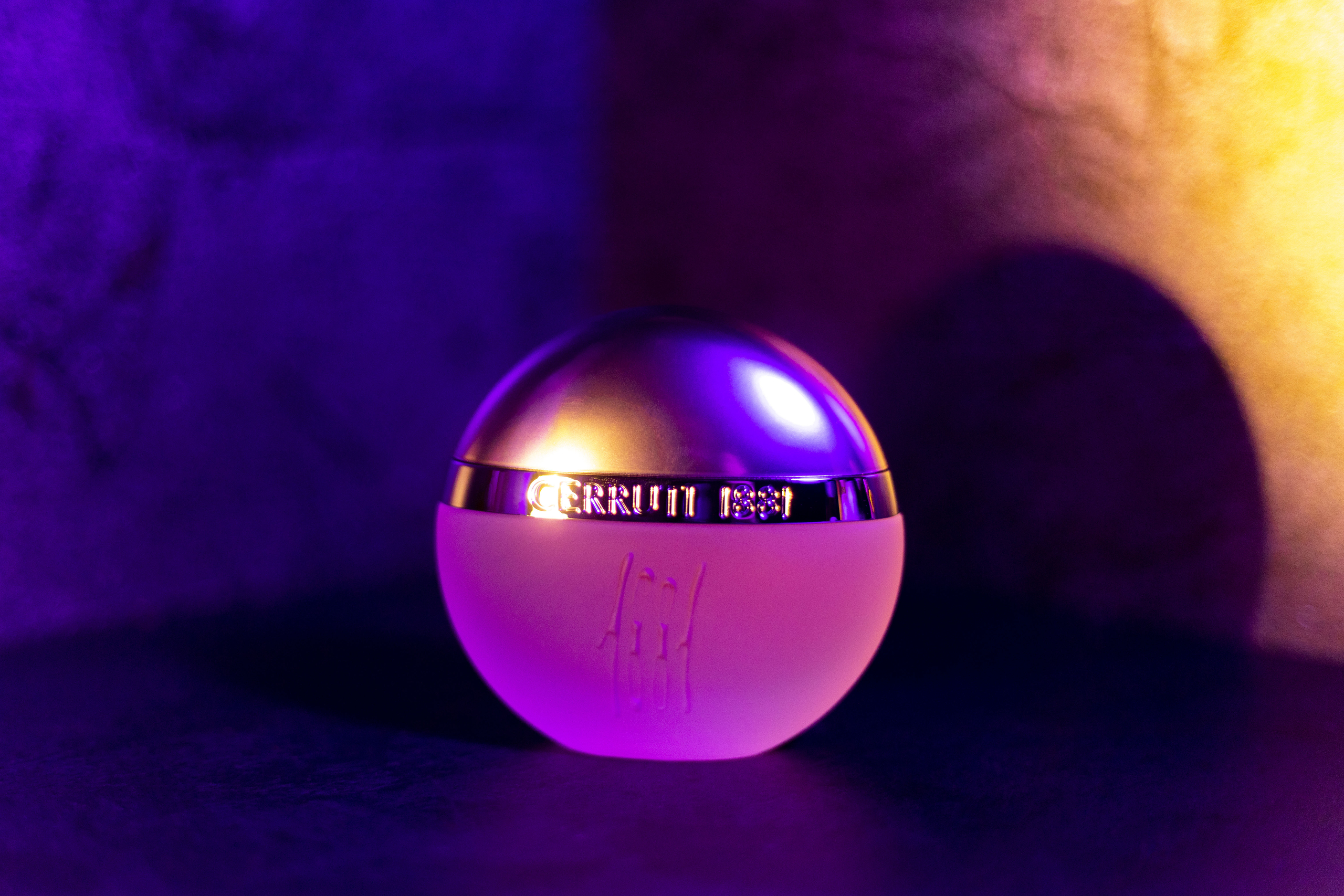 Аромат Pour Femme, Cerruti 1881, 2199 руб.