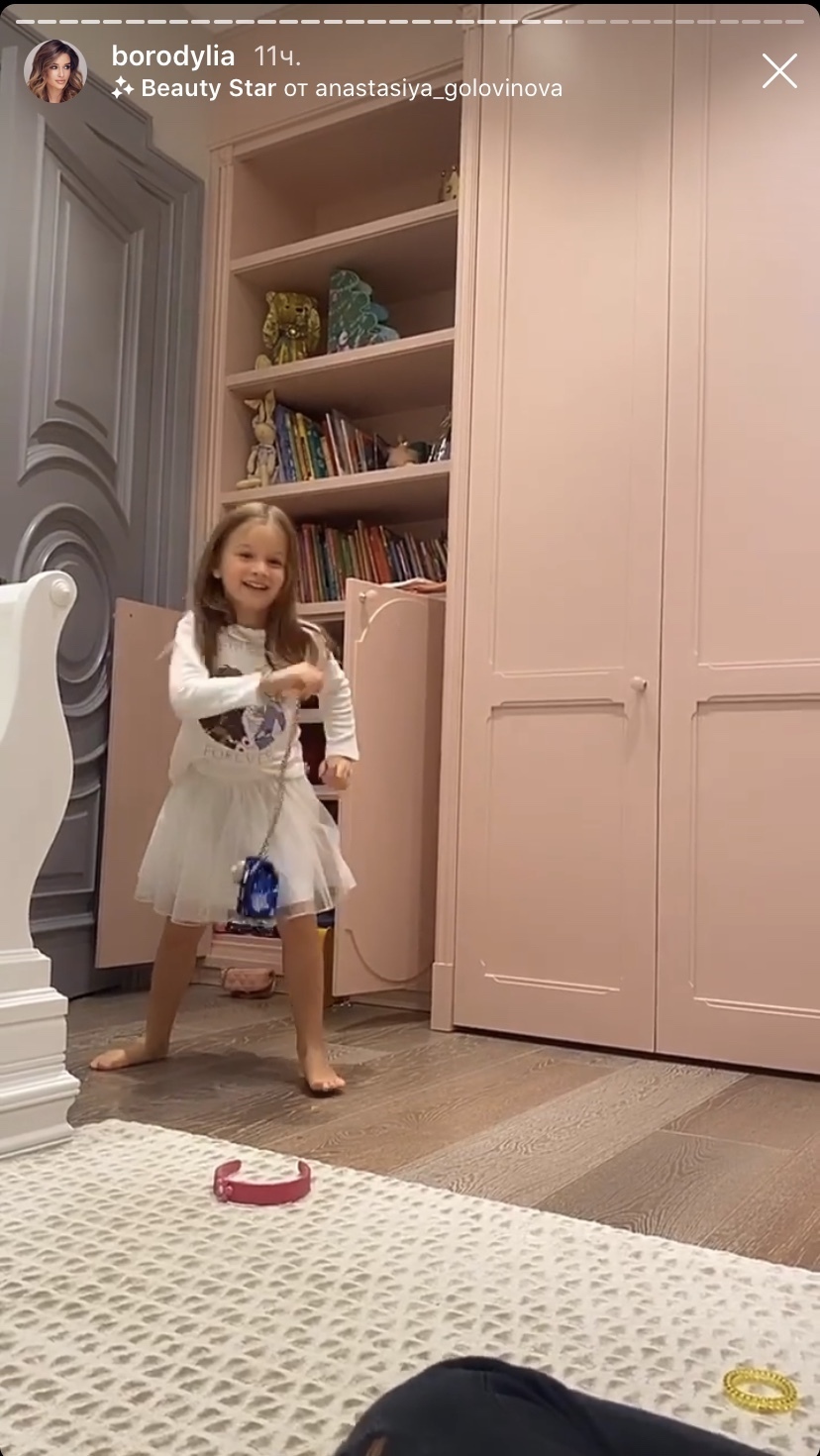 Интерьер детской комнаты дочерей Ксении Бородиной