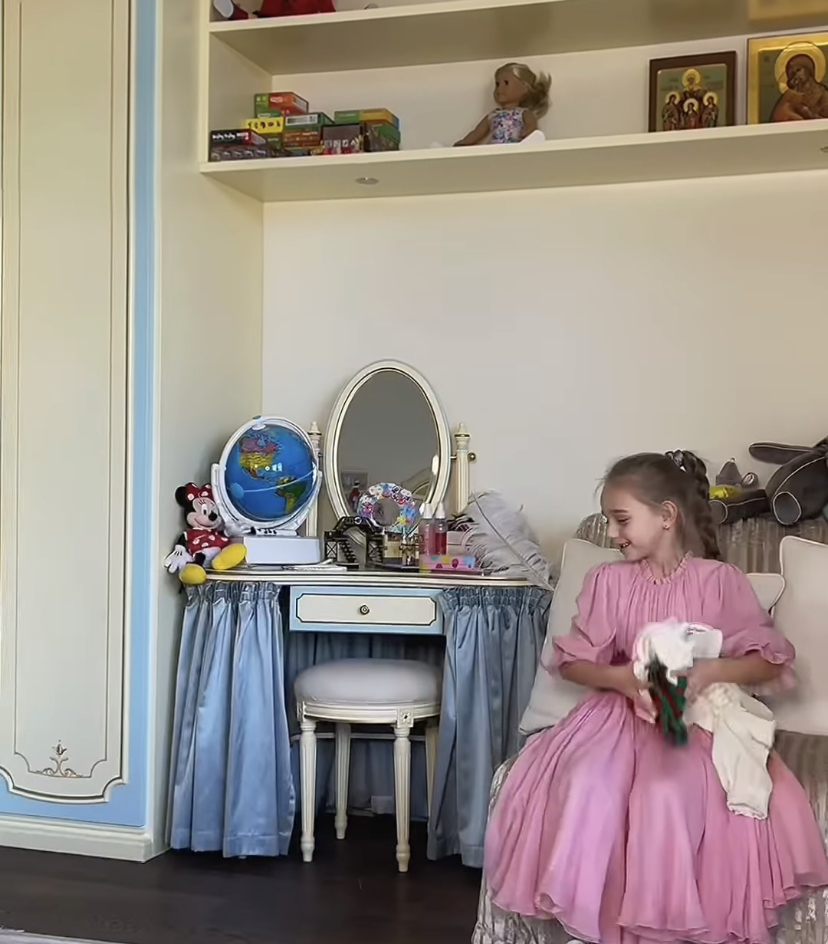 Интерьер детской комнаты дочери Татьяны Навки