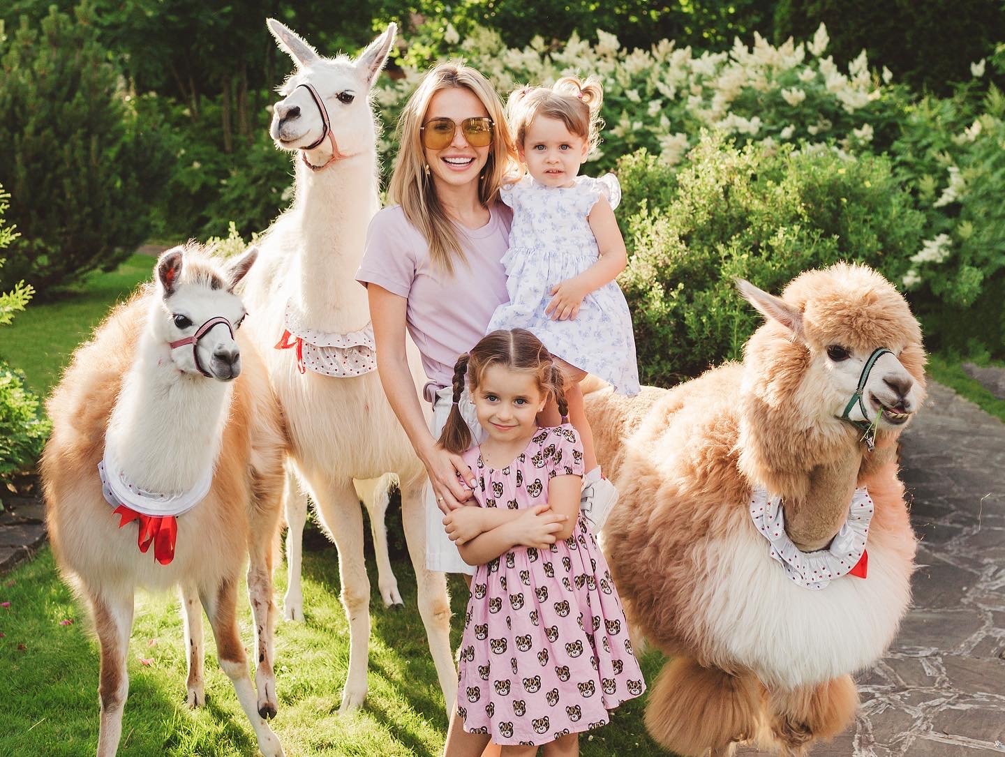 Анна Хилькевич с дочерьми Арианной и Марией