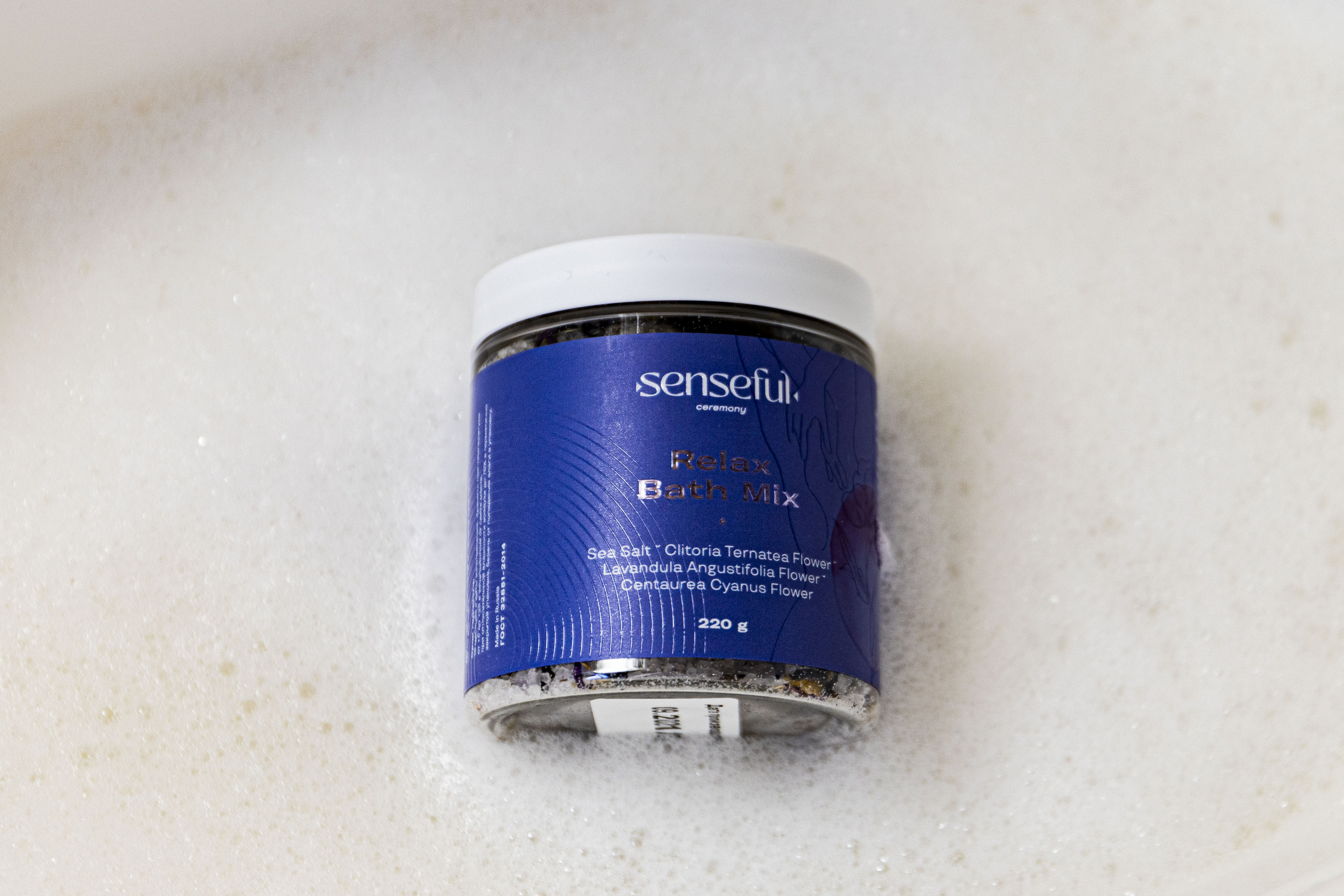 Микс для ванной с цветками василька Relax Bath Mix, Senseful, 448 руб.
