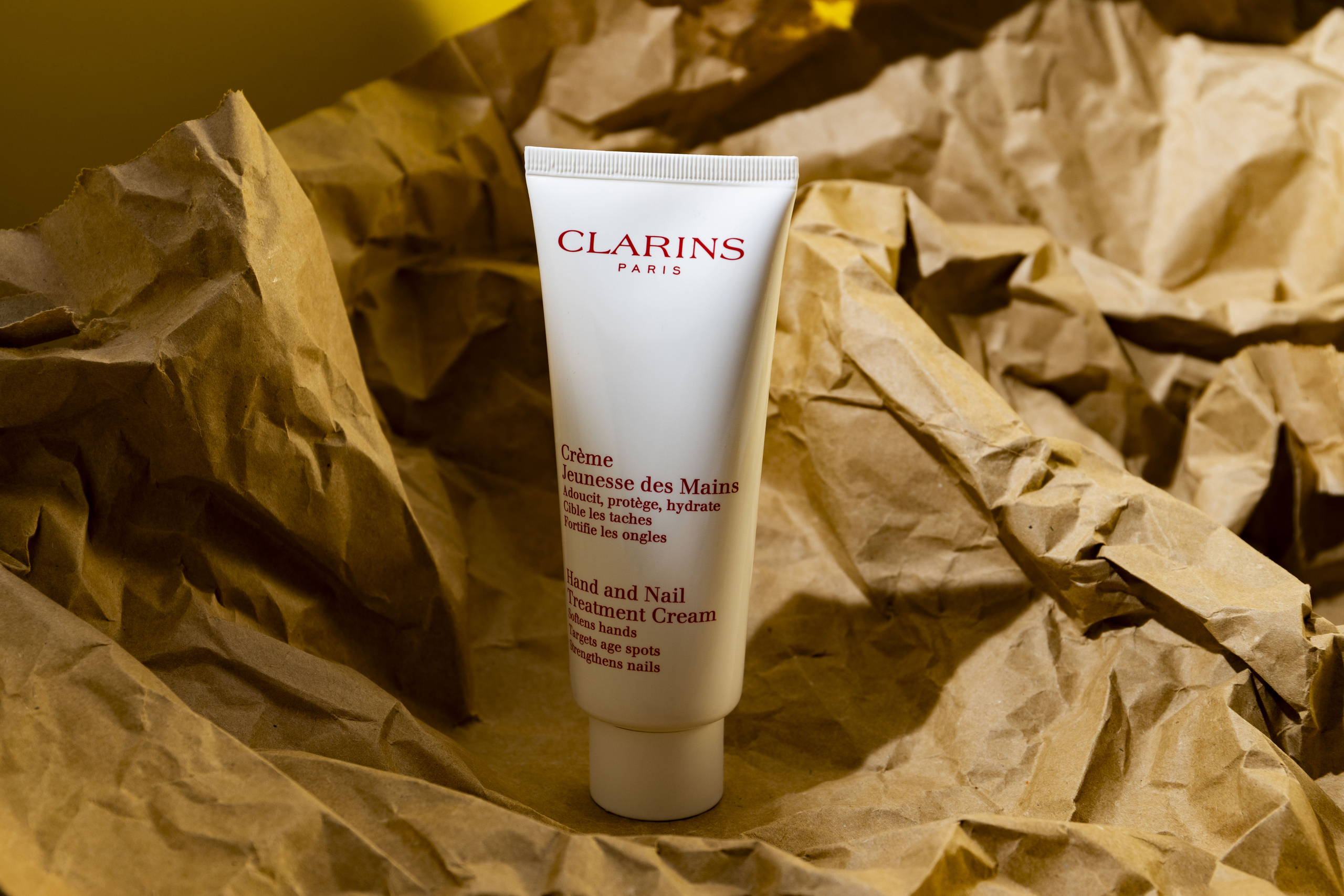 Крем для рук и ногтей Jeunesse des Mains, Clarins, 1950 руб.