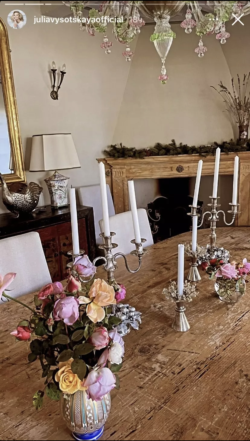 Новогодний декор виллы Юлии Высоцкой