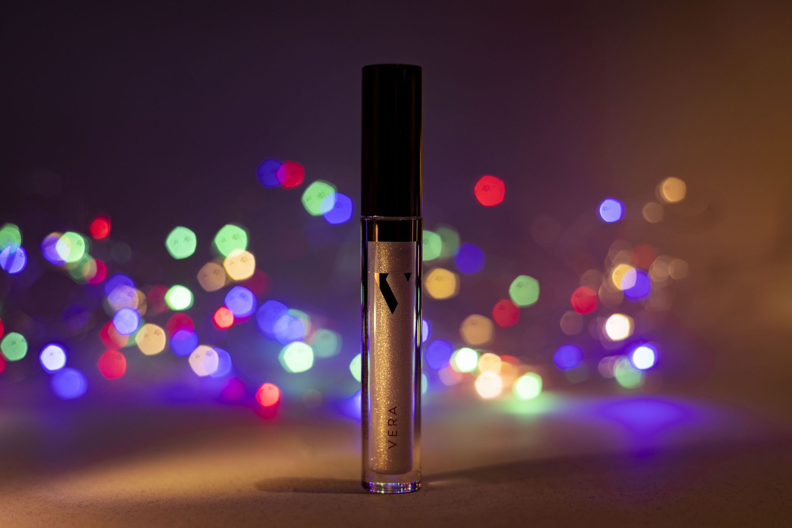 Блеск для губ Guilty Pleasure Lip Gloss, оттенок Starlight 11, VERA by Vera Brezhneva, 1 400 руб.