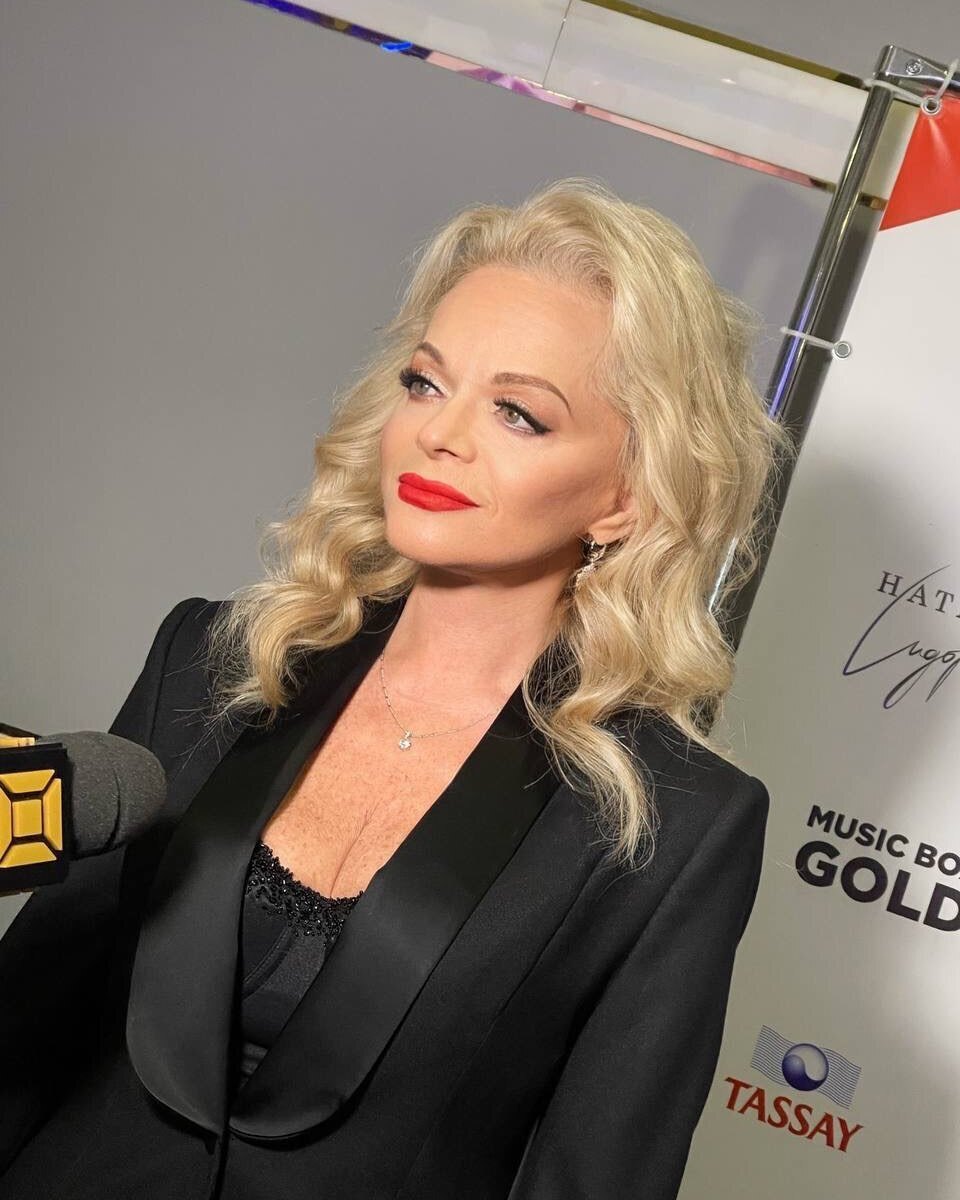 Лариса Долина