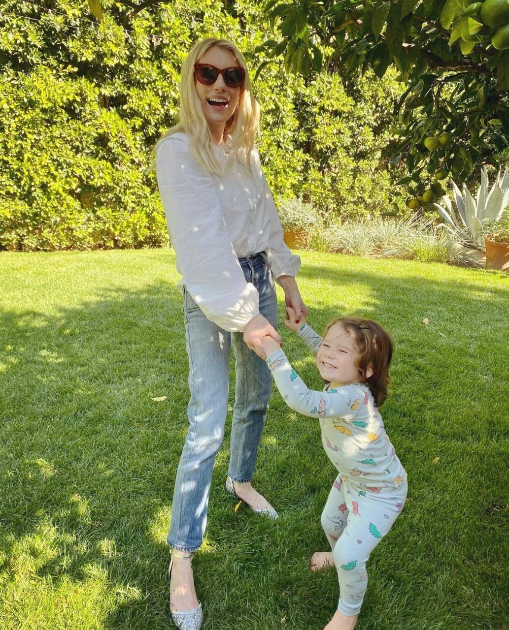 Эмма Робертс