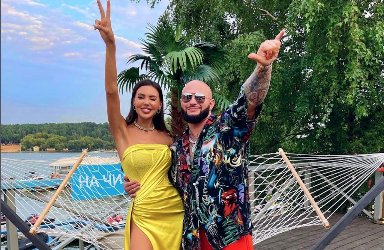 джиган у ивлевой на вечеринке. джиган и оксана самойлова. джиган 2021. джиган сейчас. джиган 2000.