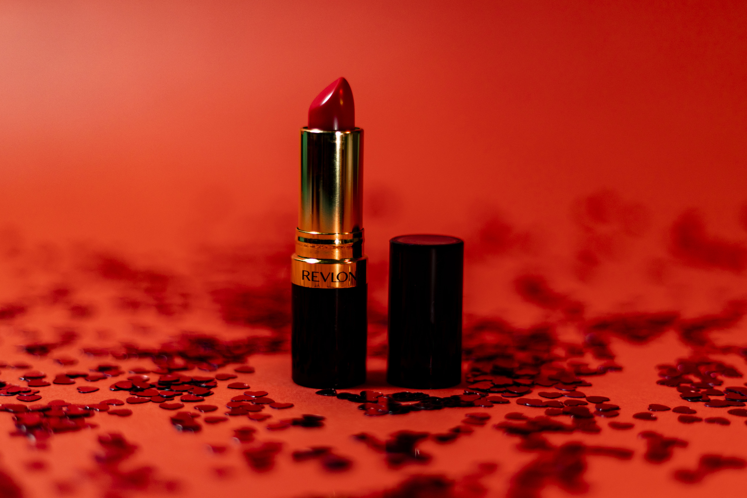 Помада для губ The Luscious Mattes Lipstick, Super Lustrous, Revlon, 739 руб. 