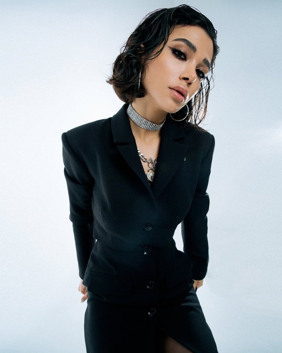 Смотреть порно: Азият папасы келінін трахает