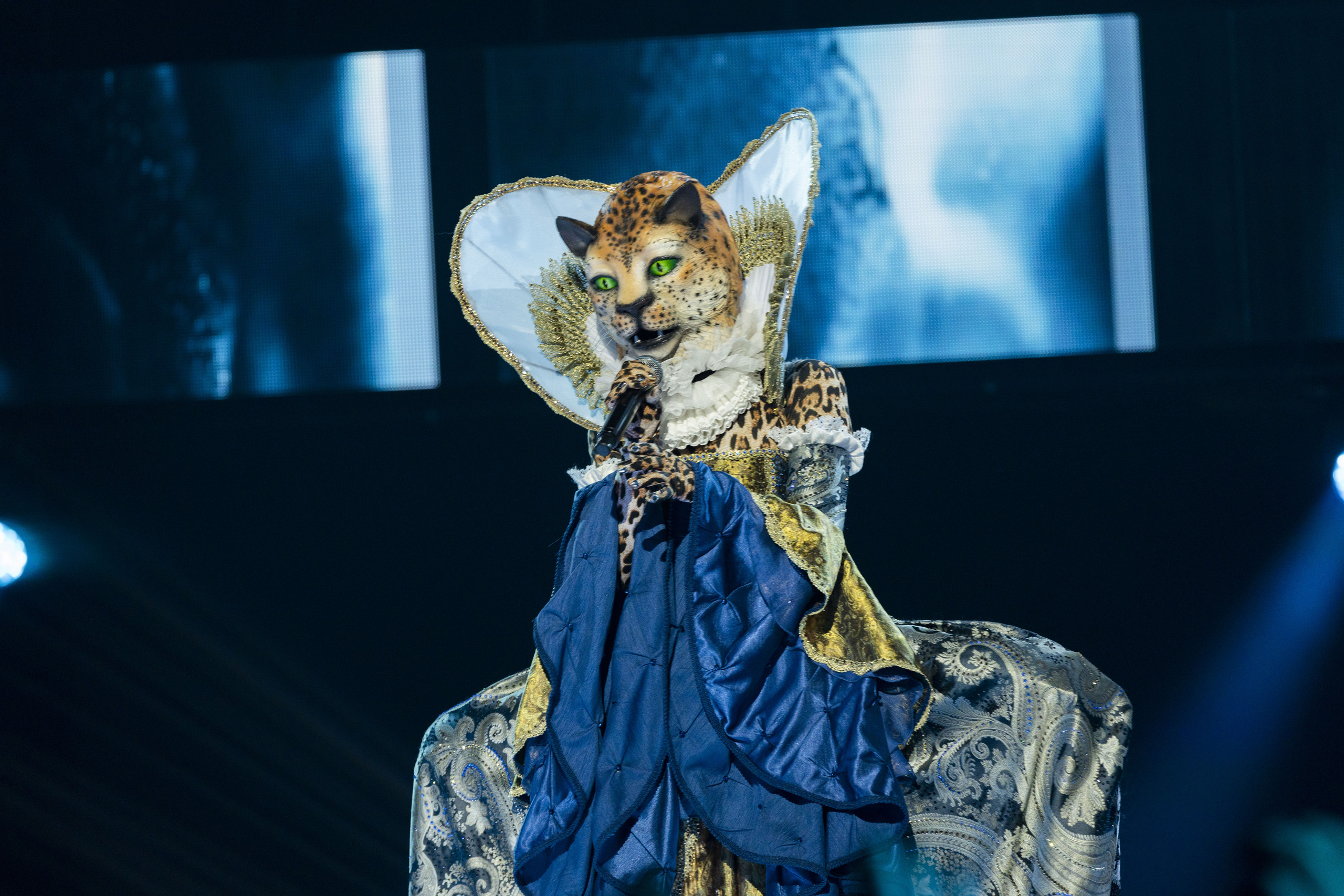 Леопард на шоу «Маски»