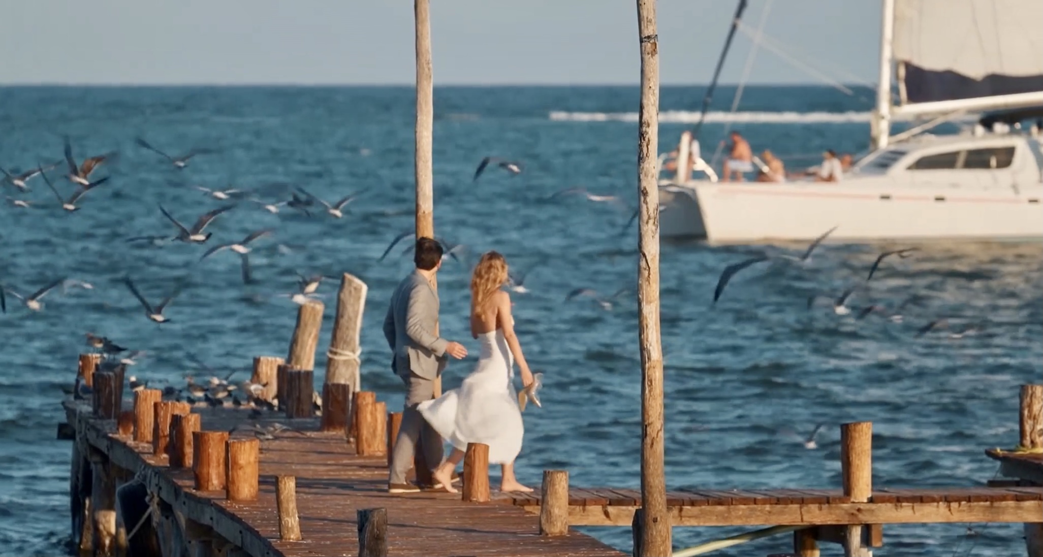 Димаш Адилет с одной из участниц шоу