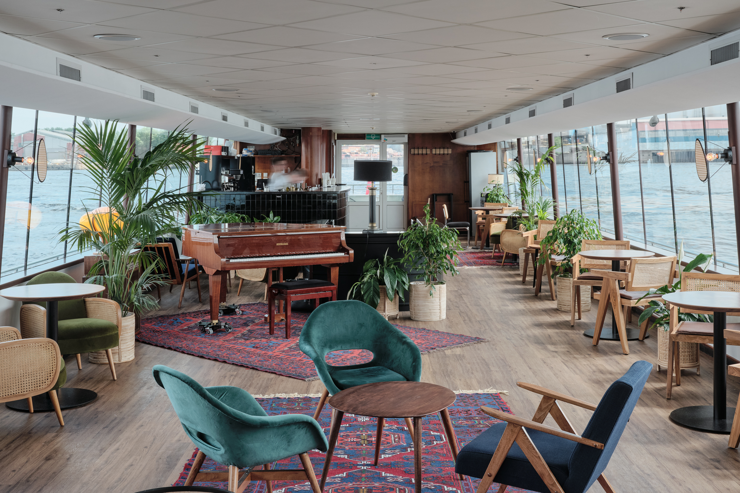Ресторан нова. Kuznya Cruise Санкт Петербург. Cruise by kuznyahouse, Санкт-Петербург. Cruise by Kuznya House. Kuznya House Санкт-Петербург круиз.