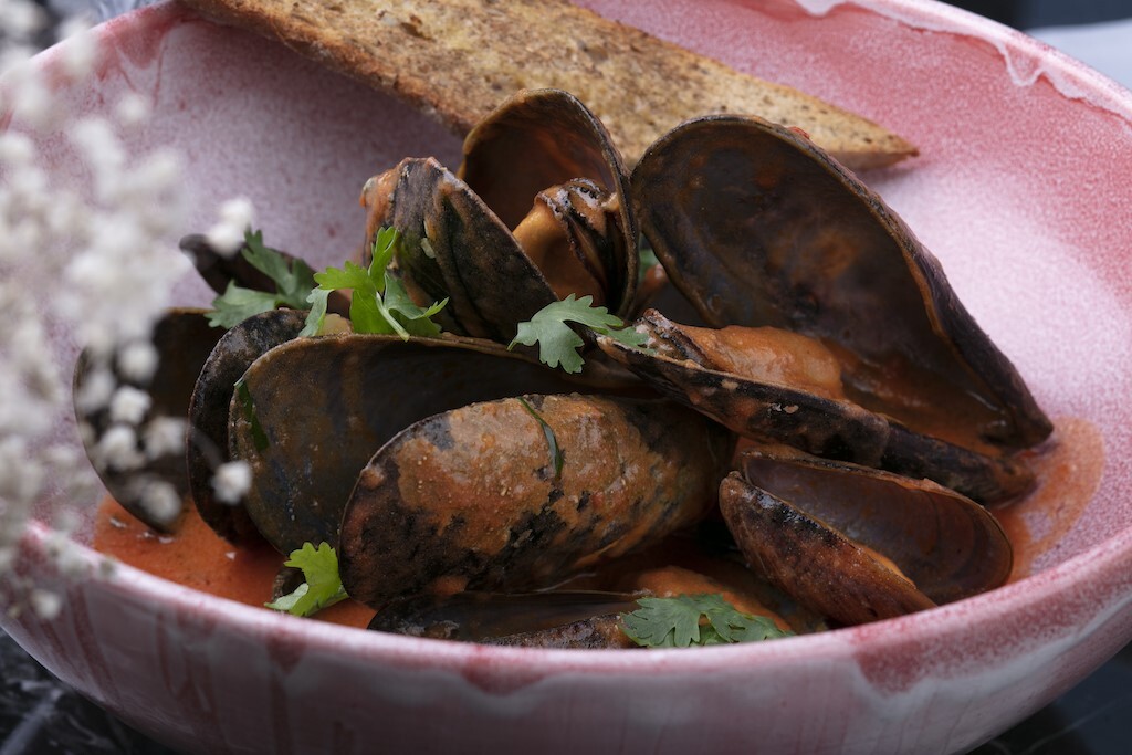 В Дом №8 появился аквариум с дарами моря