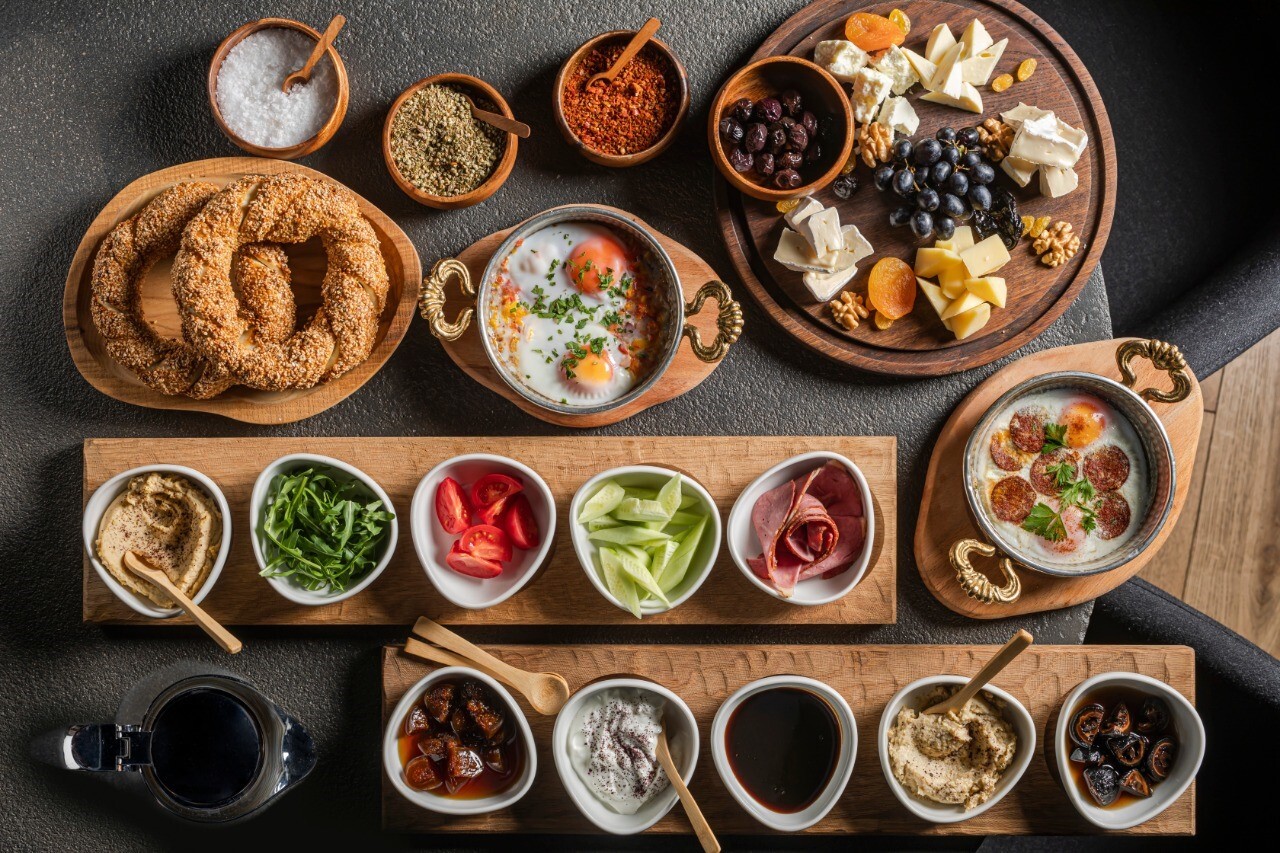 Турецкие завтраки в ресторане MEAT_COIN