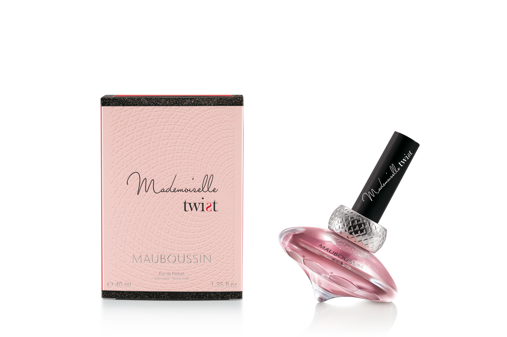 Парфюмированная вода Mademoiselle Twist, Mauboussin, 4 999 руб. Аромат в игривом флаконе в виде юлы дополняет легкий образ романтичной особы. В начальных нотах слышны сочные аккорды спелого мандарина и свежих листьев черной смородины, слегка приправленные легкой перчинкой. В сердце — раскрывается букет из белого жасмина с нежными гурманскими оттенками пралине. Шлейф укутывает элегантными мускусными аккордами с уютными теплыми нотами ванили.