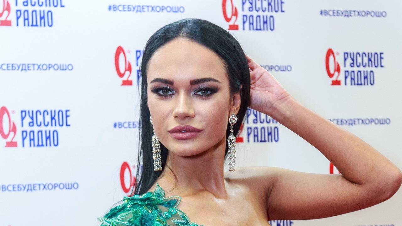 Кошкина Яна Фото В Купальнике И Белье