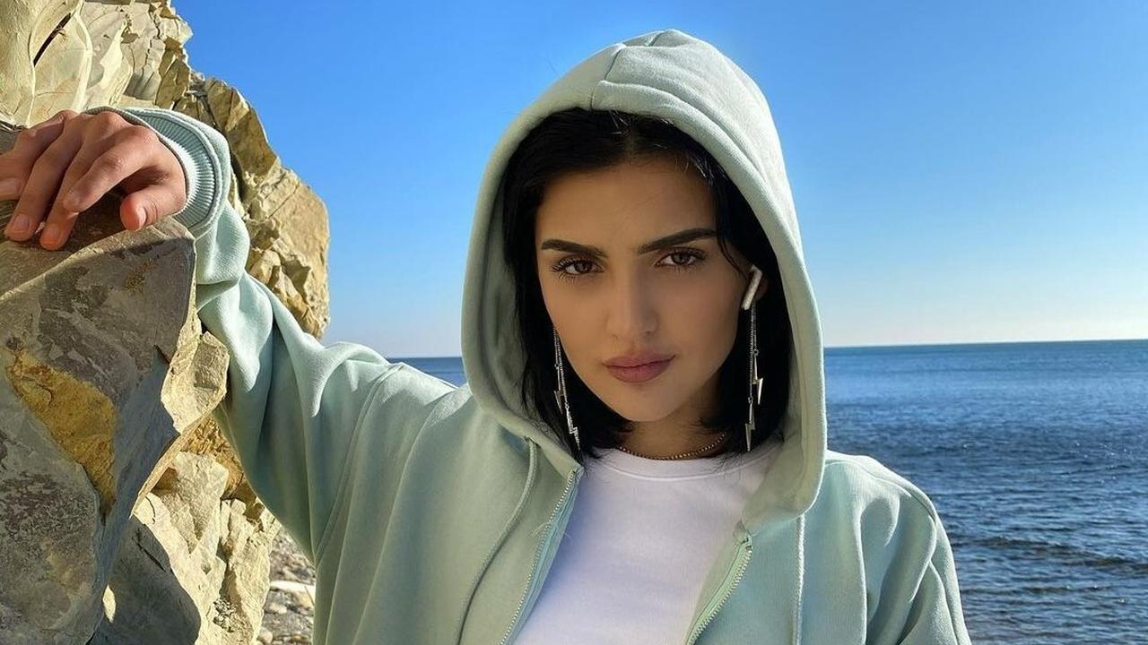 Блоггер Из Таджикистана Фото На Фоне Храма