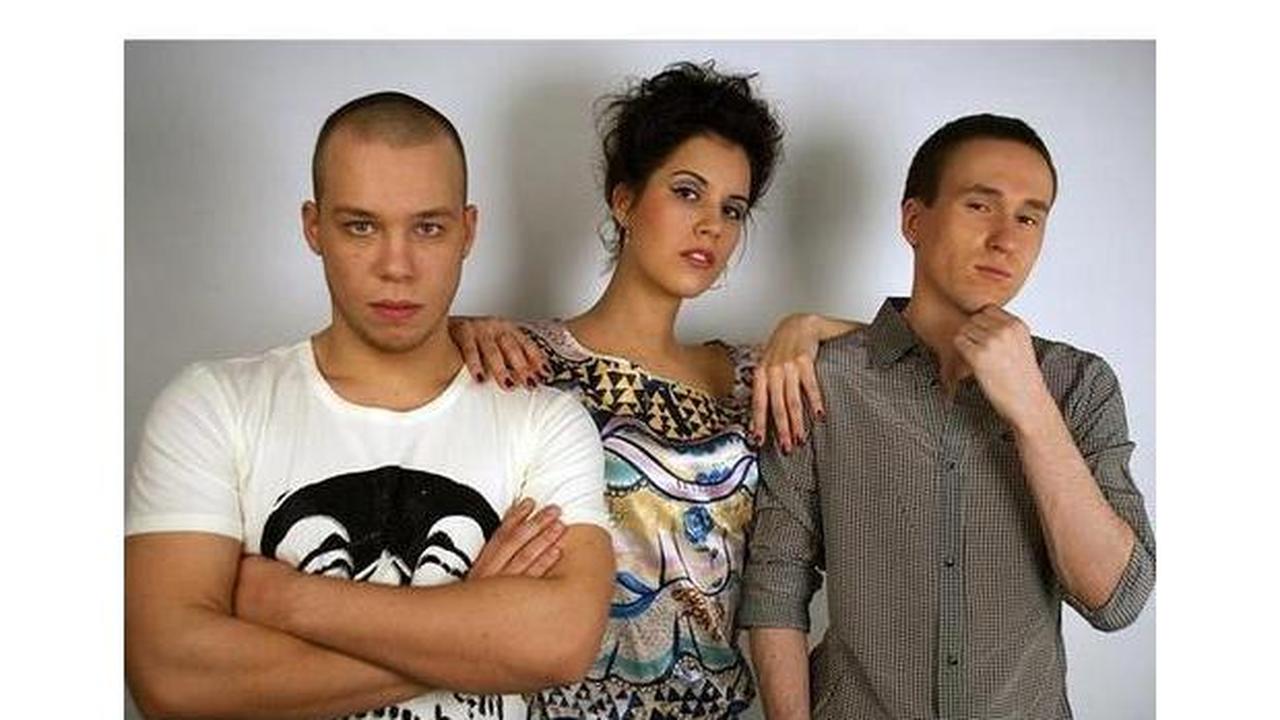 Смотря кто поет. Солист группы т9. Участников группы т 9. T9 группа. Т9 группа вдох выдох группа.