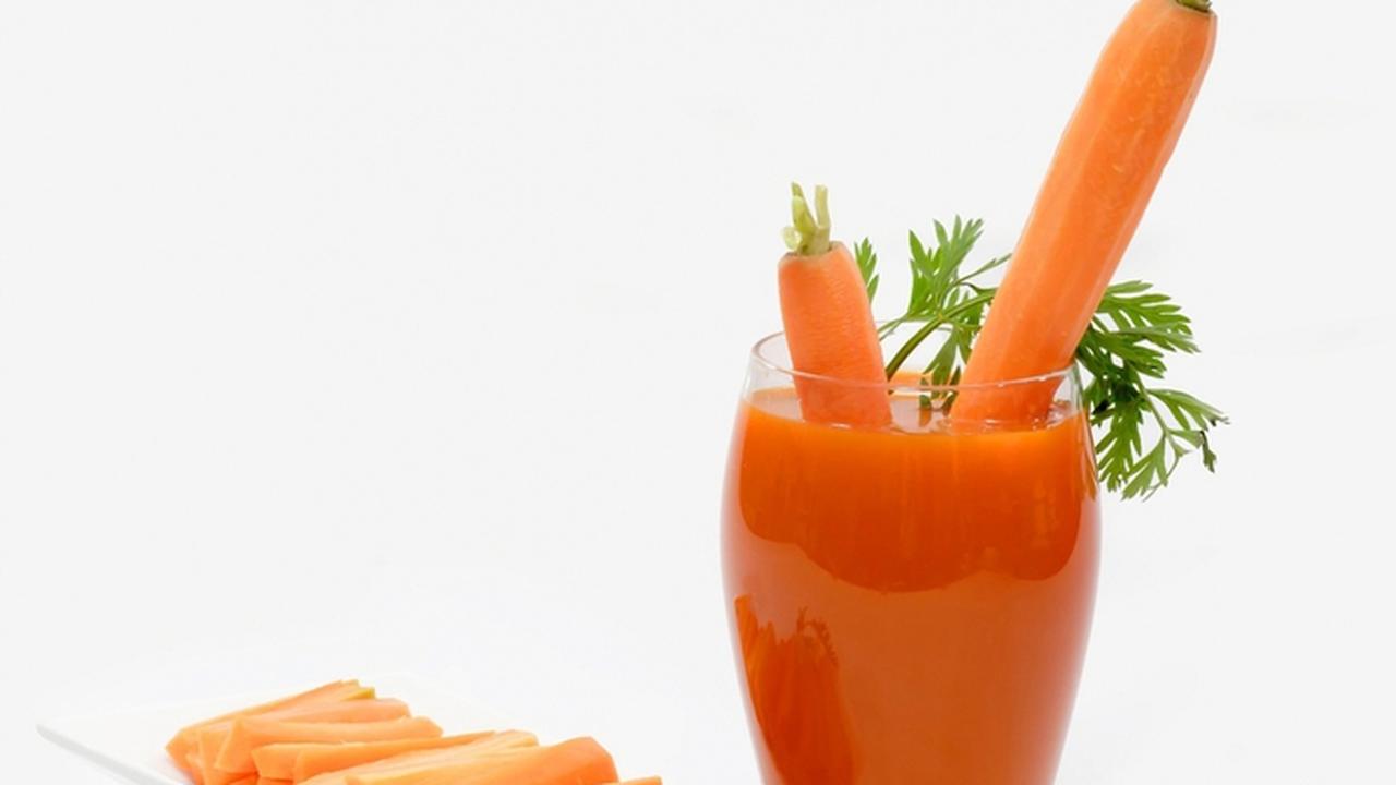 Морковный сок: состав, польза, свойства. Лечение морковным соком | WMJ.ru