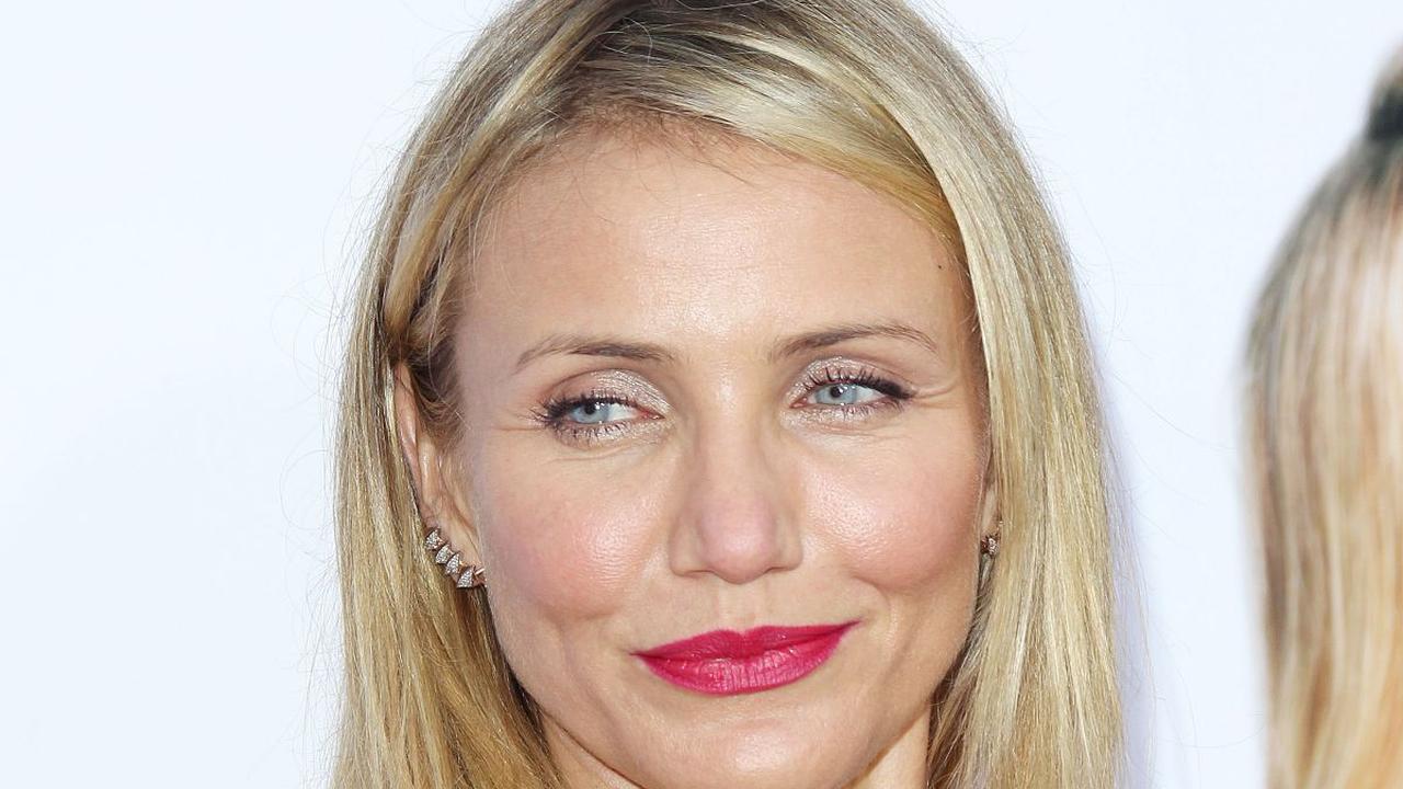 10 самых некрасивых. 10 самых некрасивых. Самые некрасивые актеры. Донателла версаче неудачная пластика. Сара джессика паркер в 35 лет.