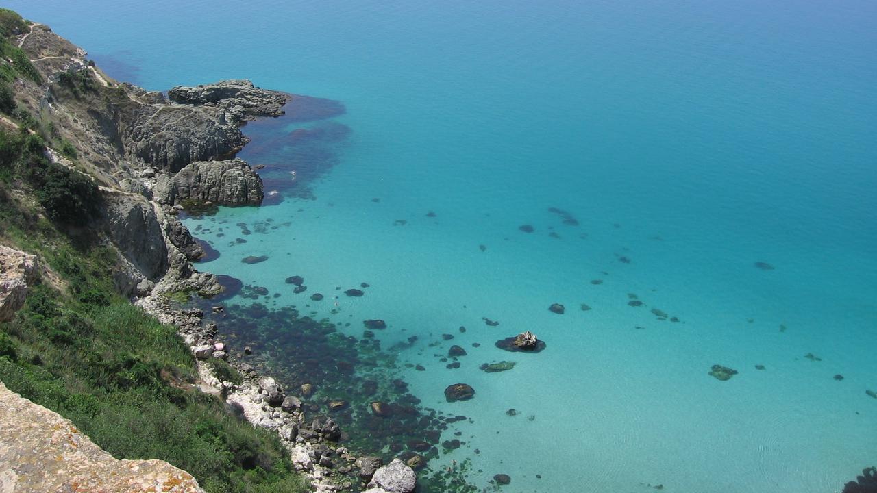 Бюджетно отдохнуть в крыму советы бывалых. Бюджетно отдохнуть в крыму советы бывалых. Крым отдых фото. Рыбачье крым пляж. Крым город 2022.