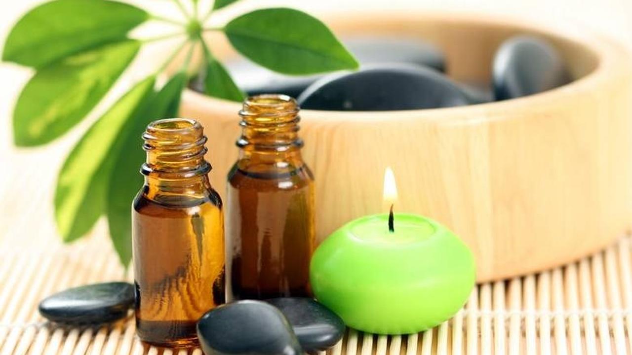 аромат денег эфирные масла. аромат денег. лист мяты в кошельке. денежная смесь эфирных масел. денежное масло.